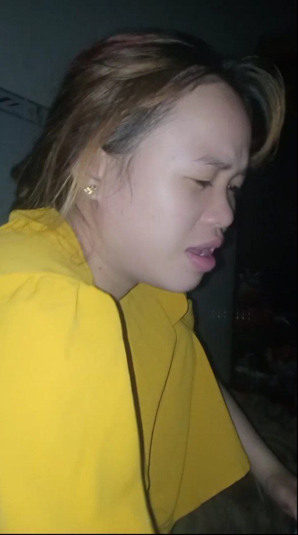Nữ sinh lạnh lùng chỉ cần có tiền và anh có thể làm gì em tùy thích